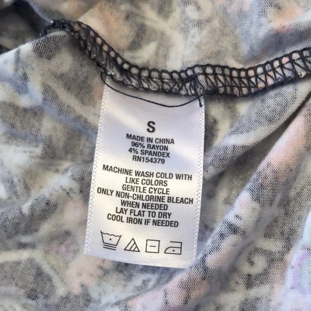 Aeropostale Floral Romper in Blue Size Small Juniors